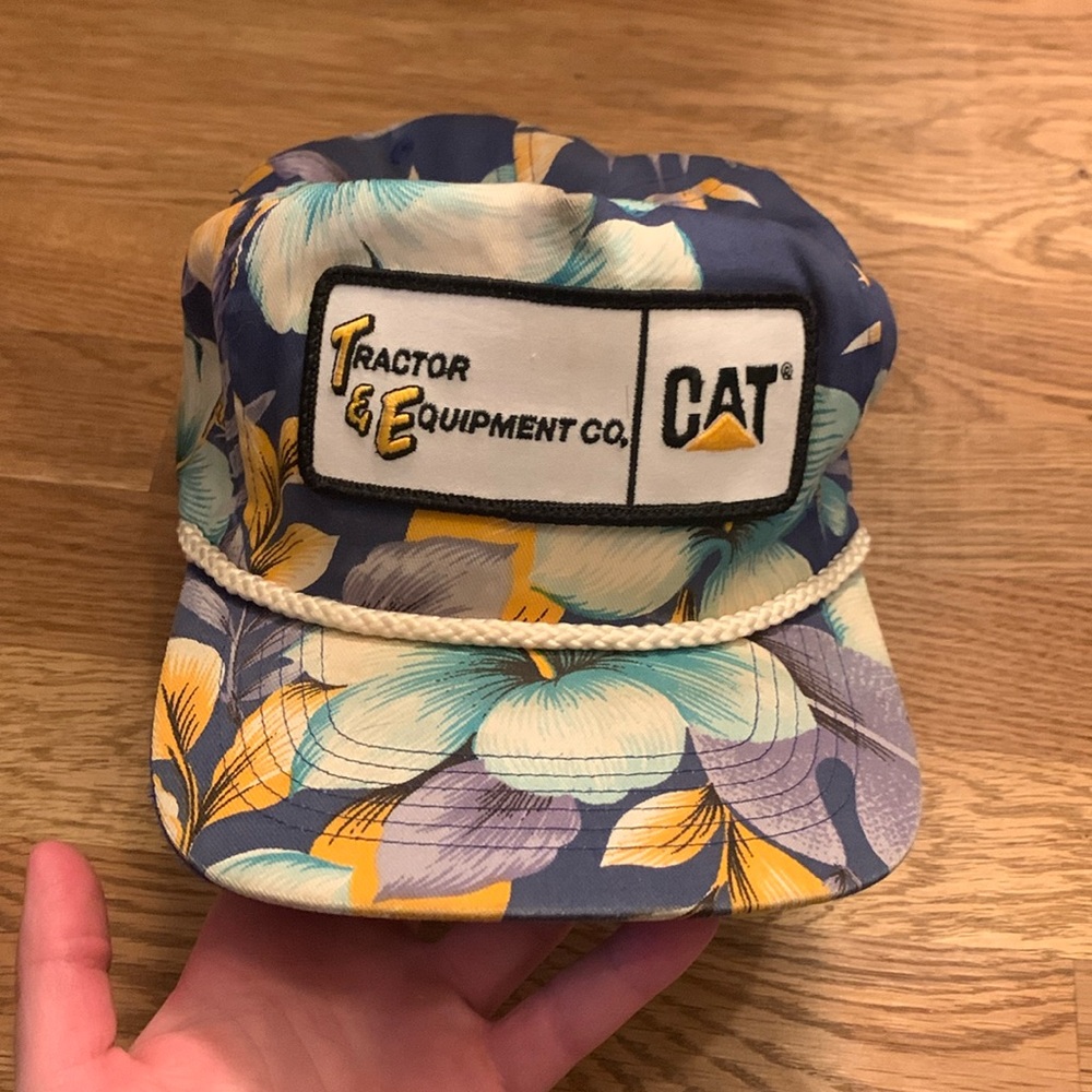 Vintage CAT Tractor & Equipment Co Hawaiian Floral SnapBack Trucker Hat